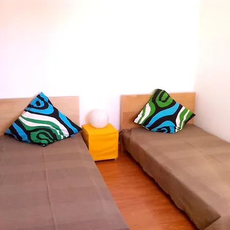 Charming House In With Terrace And Parking نازاريه