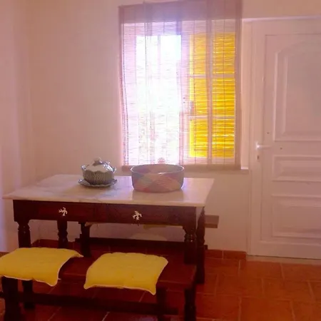 بيت للعطل Charming House In With Terrace And Parking