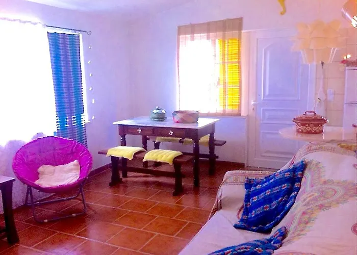 Charming House In With Terrace And Parking Nazare